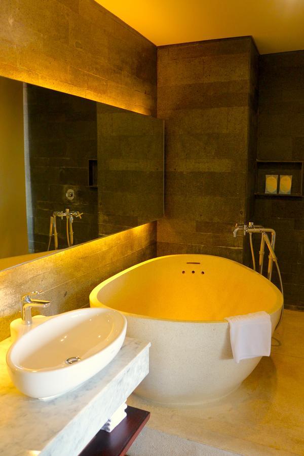 Suites By Watermark Hotel And Spa Jimbaran  Exterior photo
